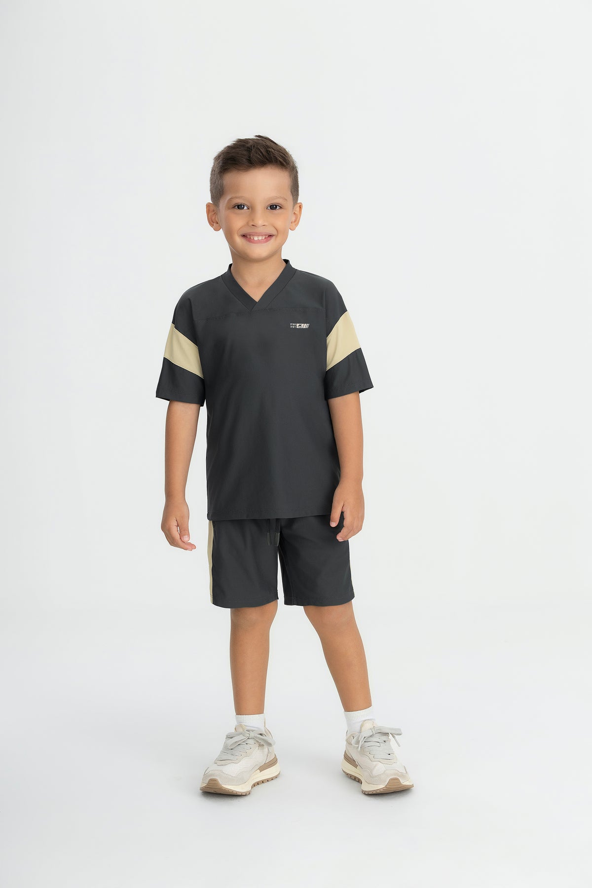 Set conjunto deportivo camisa short azul gris verde niño Up Baby 47284-195002