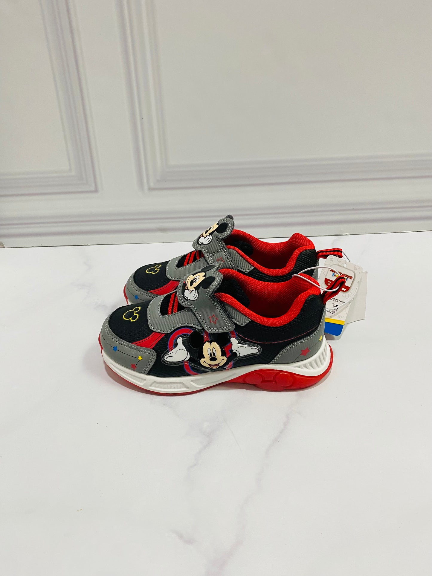 Tenis niño mickey pegar
