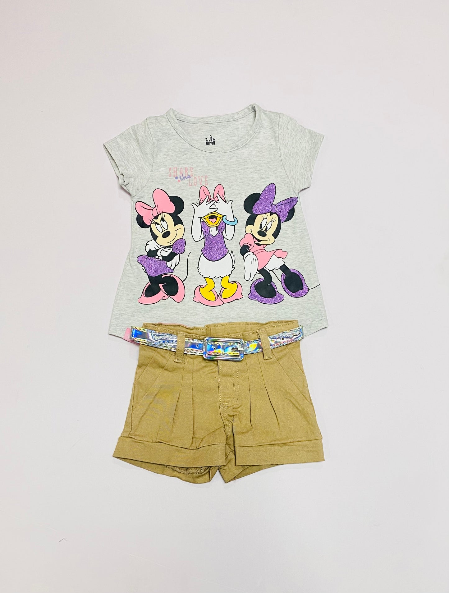 Set conjunto 2 piezas niña minnie camisa gris short beige D9-MI-1266B