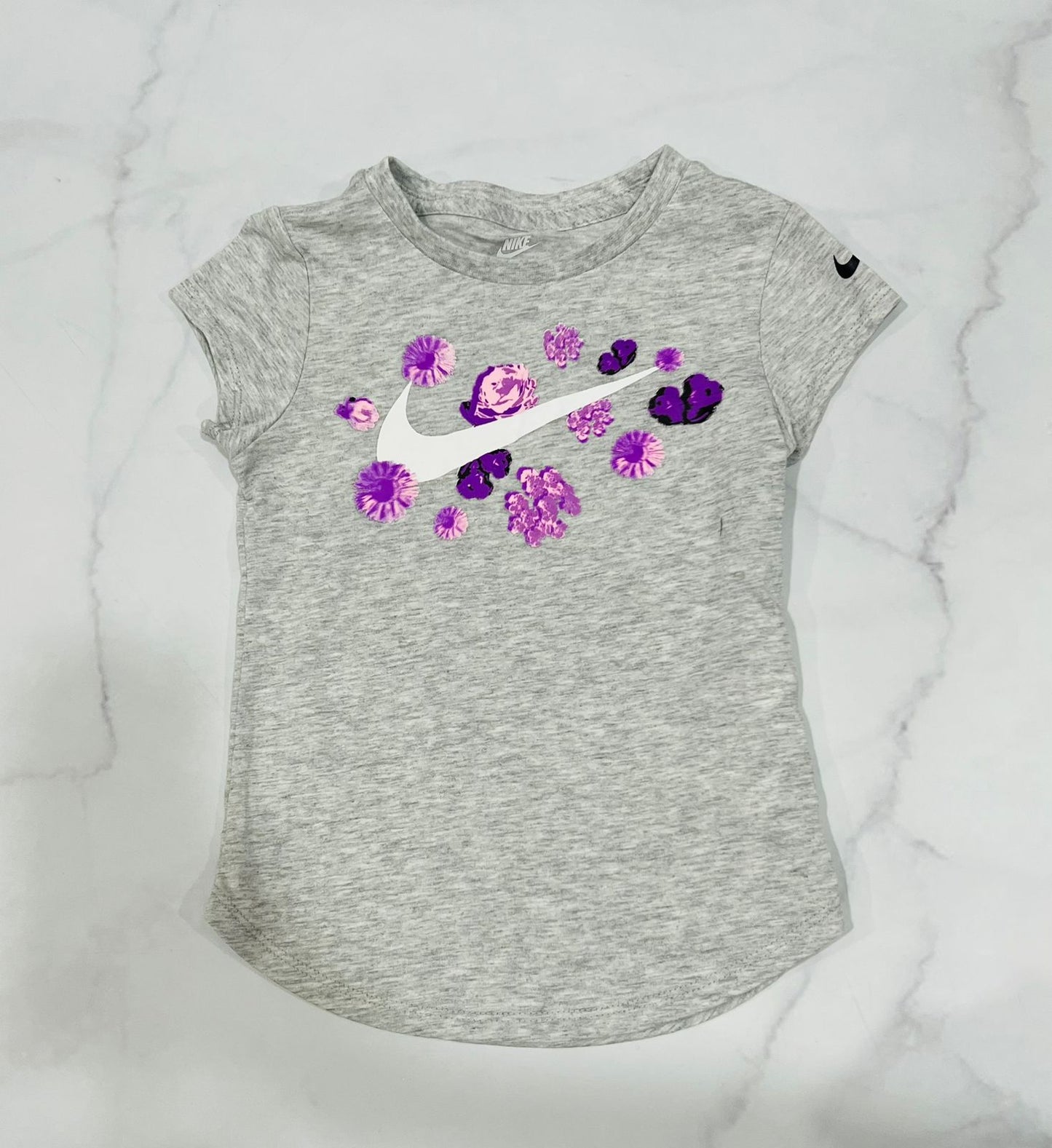 Camisa gris nike niña