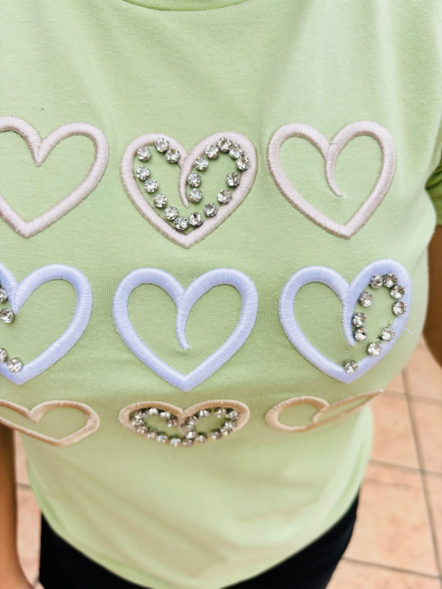 Camisa corazones bordados verde S-XL Intrigue IN1-2213 425350