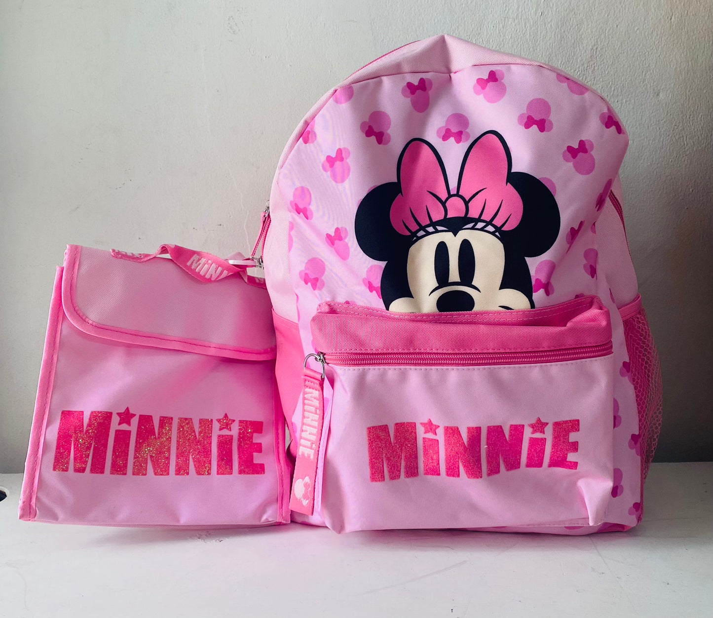 Mochila Minnie rosada 3 piezas Lonchera y lapicera