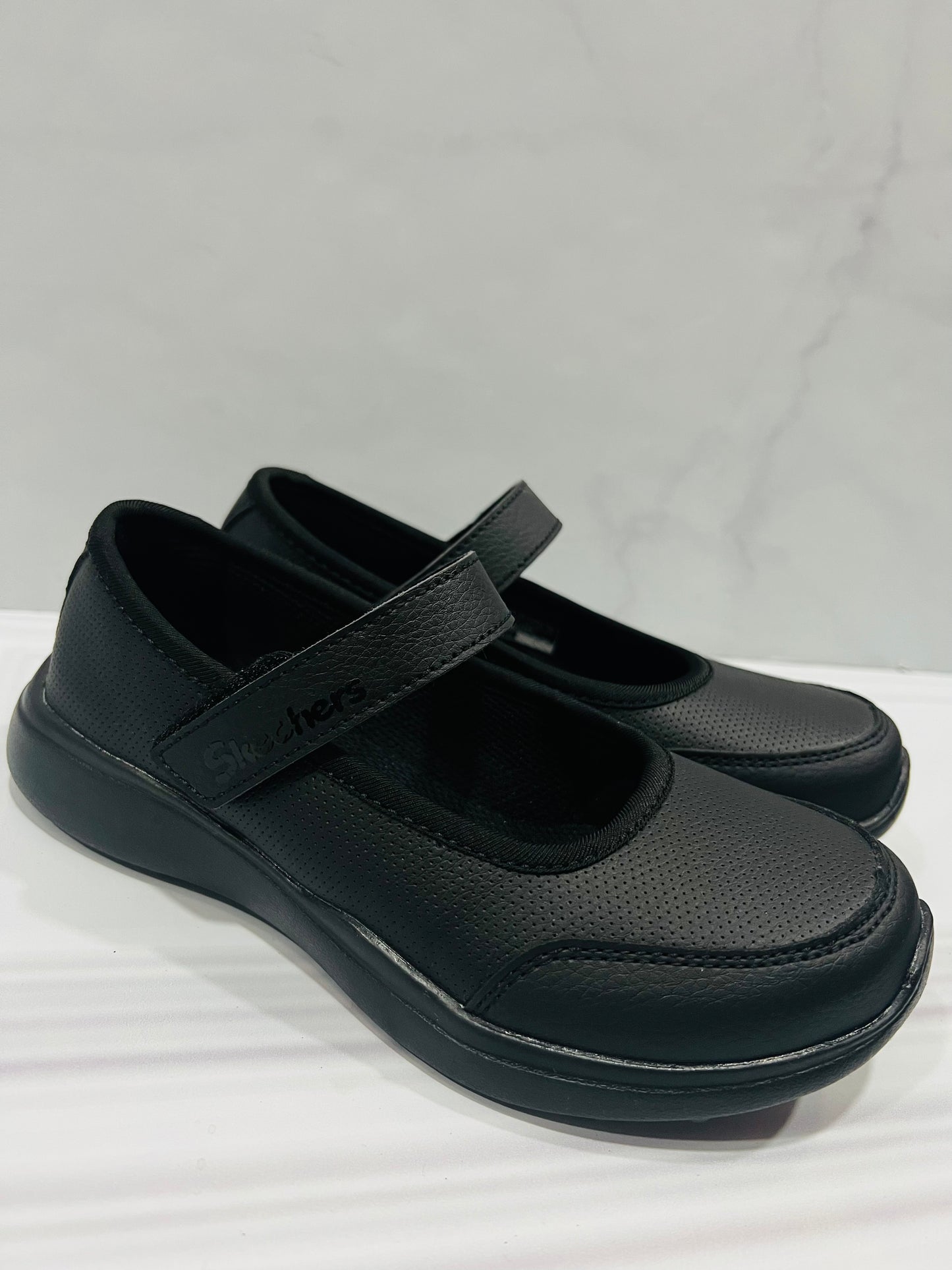 Zapatos negros Zapatillas negras niña Skechers Escolar