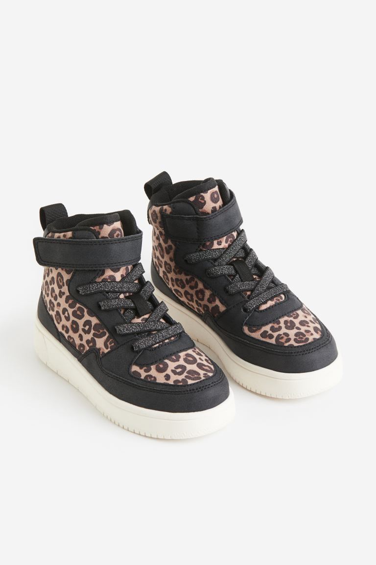 Tenis h&m negro high top