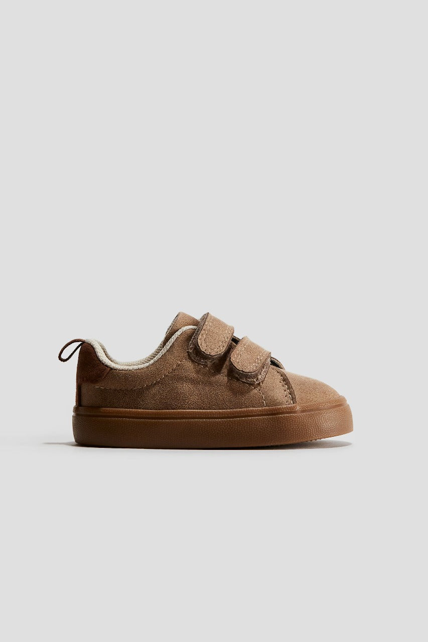 Zapato sneakers tenis bebe niño café H&M 1263799005
