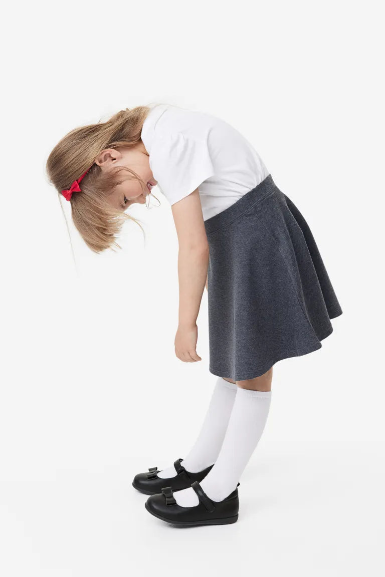 Zapatillas negras escolar H&M corbata niña 1167364
