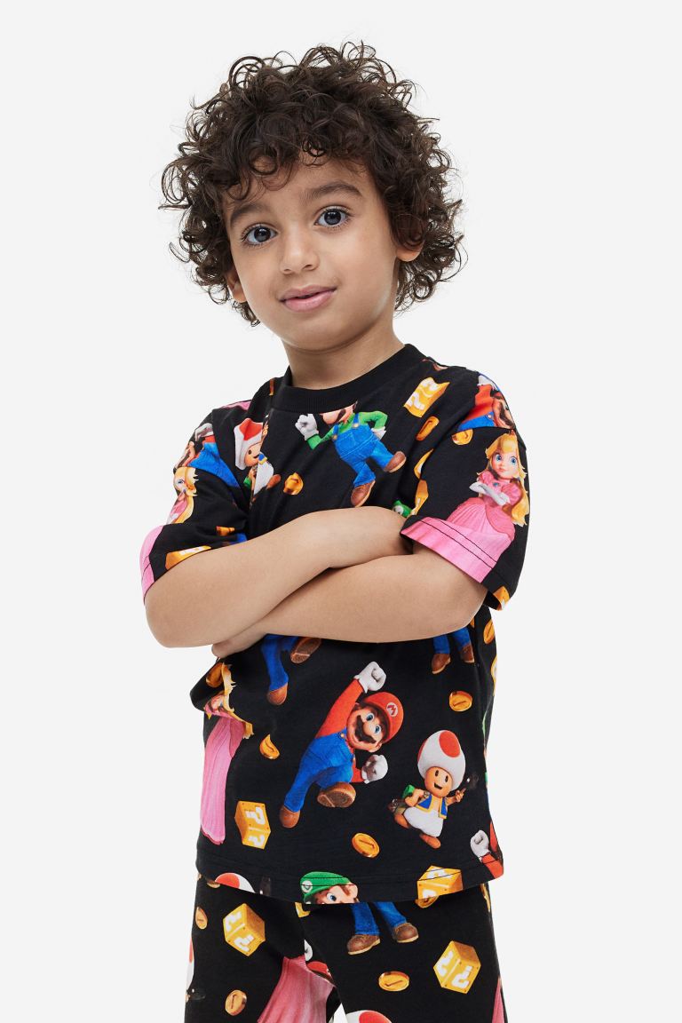 Camisa negra H&M Mario Bross princesa peach niña niño unisex