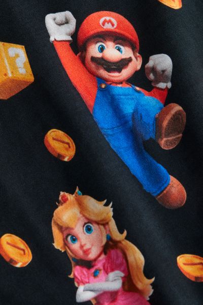 Camisa negra H&M Mario Bross princesa peach niña niño unisex