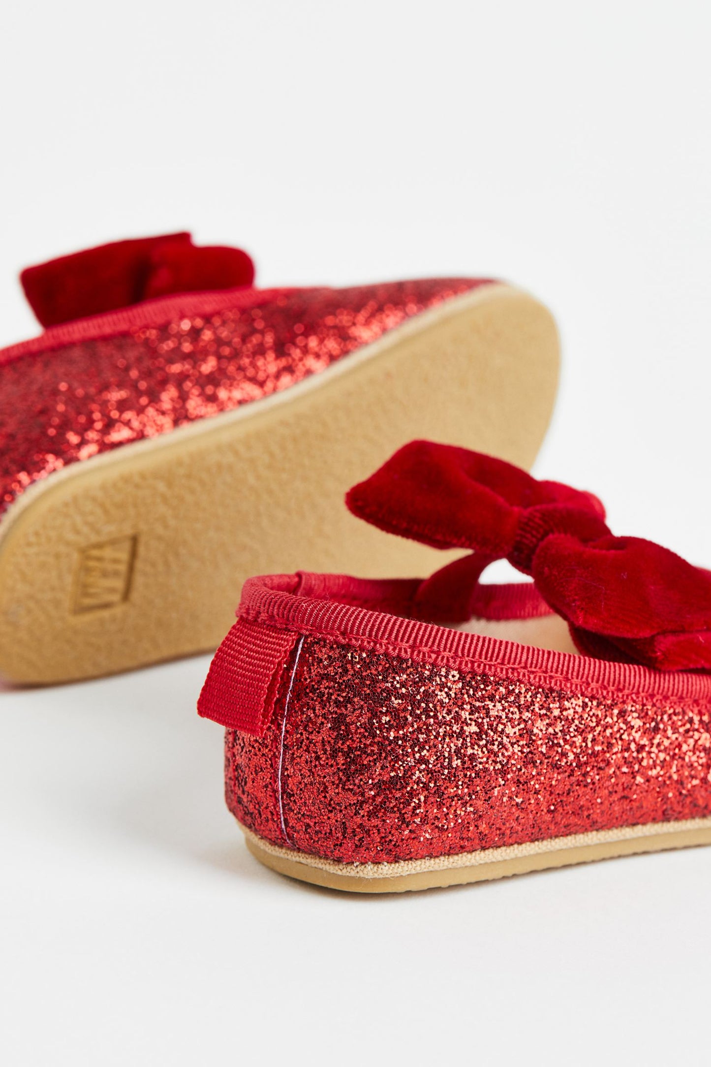 Zapatillas H&M rojas bebe niña