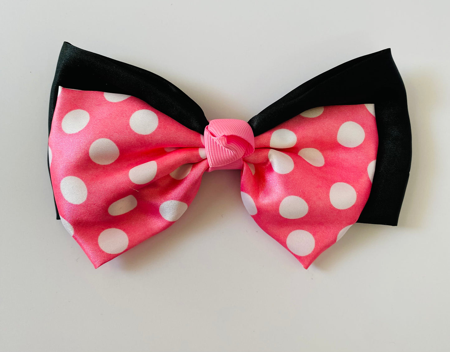 Gancho Chongo Minnie rosado suave y negro