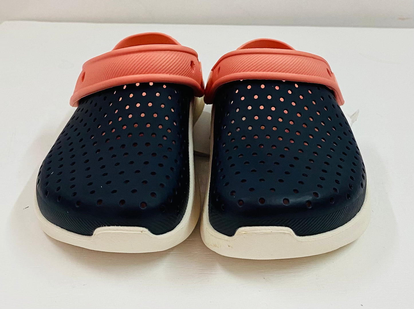 Crocs azul rosado niña
