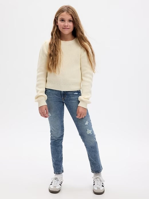 Pantalon Jeans girlfriend roto Gap Niña
