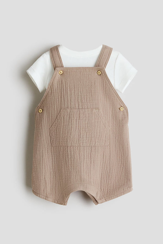 Set conjunto 2 piezas camisa blanca overall beige bebe niño H&M 1062125016