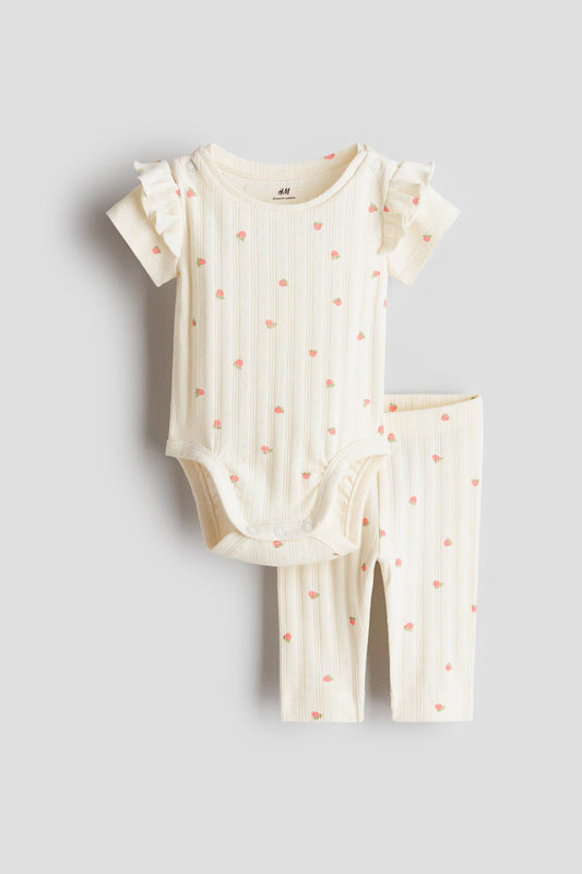 Set conjunto 2 piezas mameluco pantalon cerezas bebe niña H&M 1324932001003