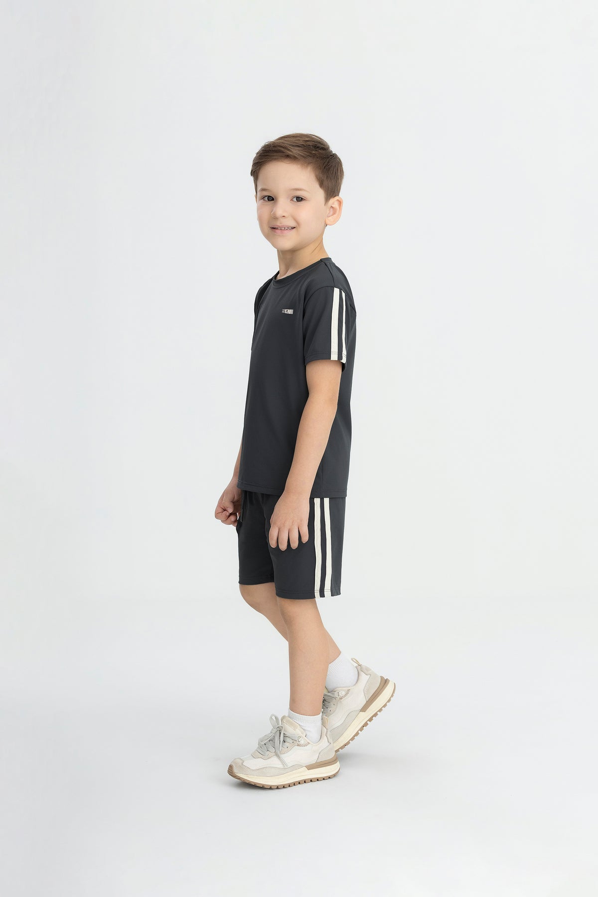 Set conjunto deportivo  camisa short gris niño Up Baby 47283-195002