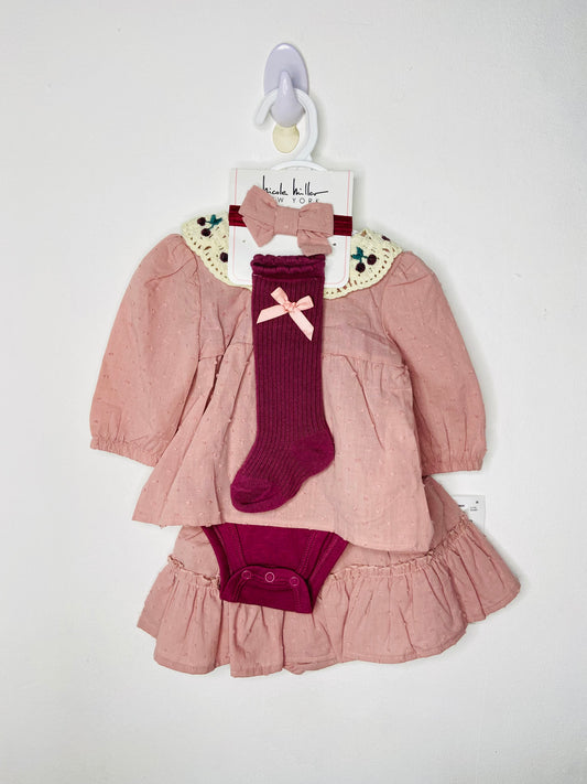 Set 5 piezas mameluco calcetines falda camisa  bebe niña nicole miler