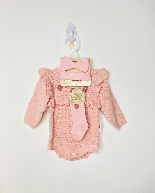 Set 3 piezas mameluco calcetines bincha bebe niña rosado kensie baby