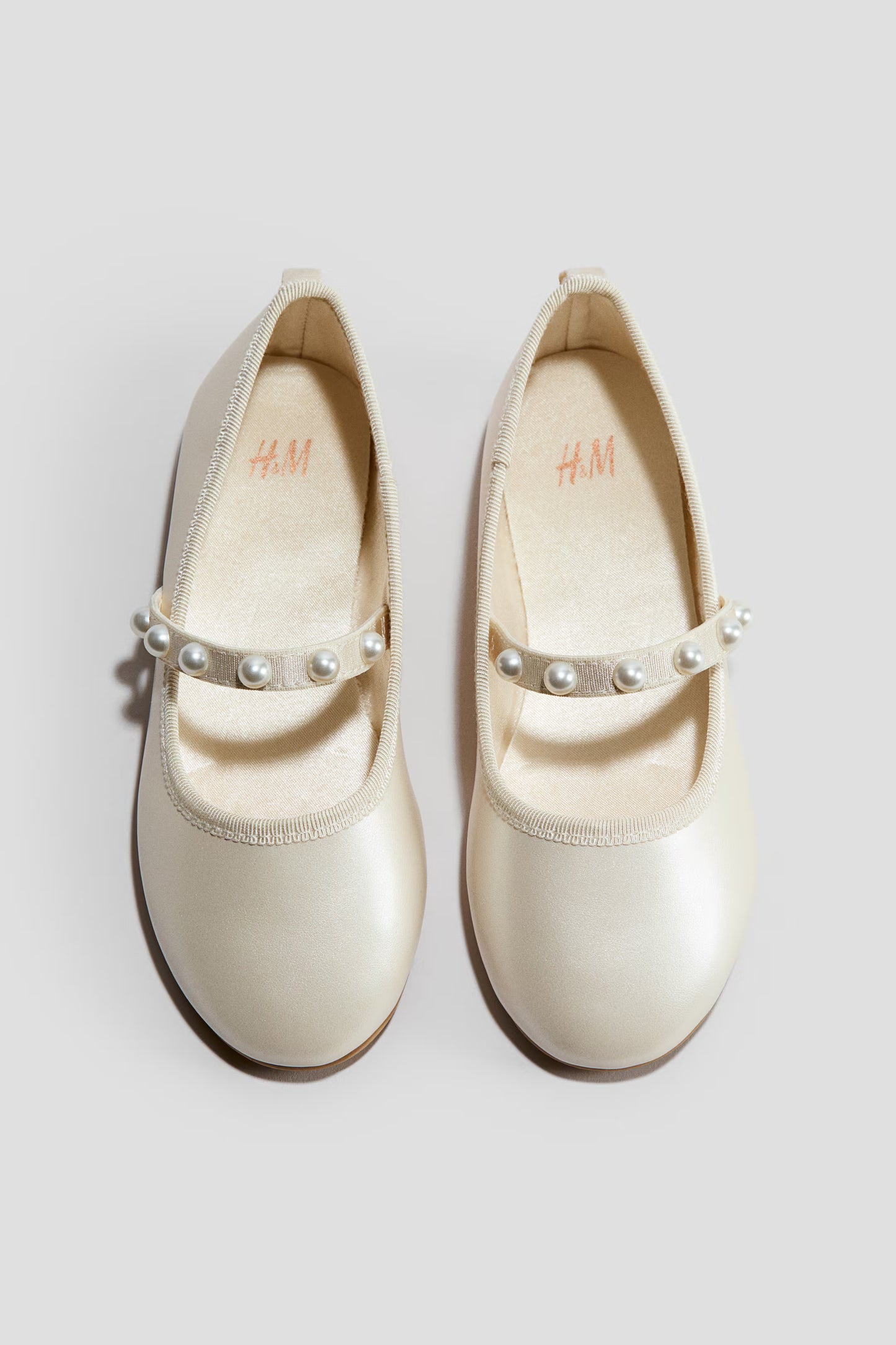 Zapatillas beige perlas bebe niña H&M 1322275001