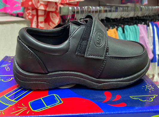 Zapato escolar para niño 570-1442403
