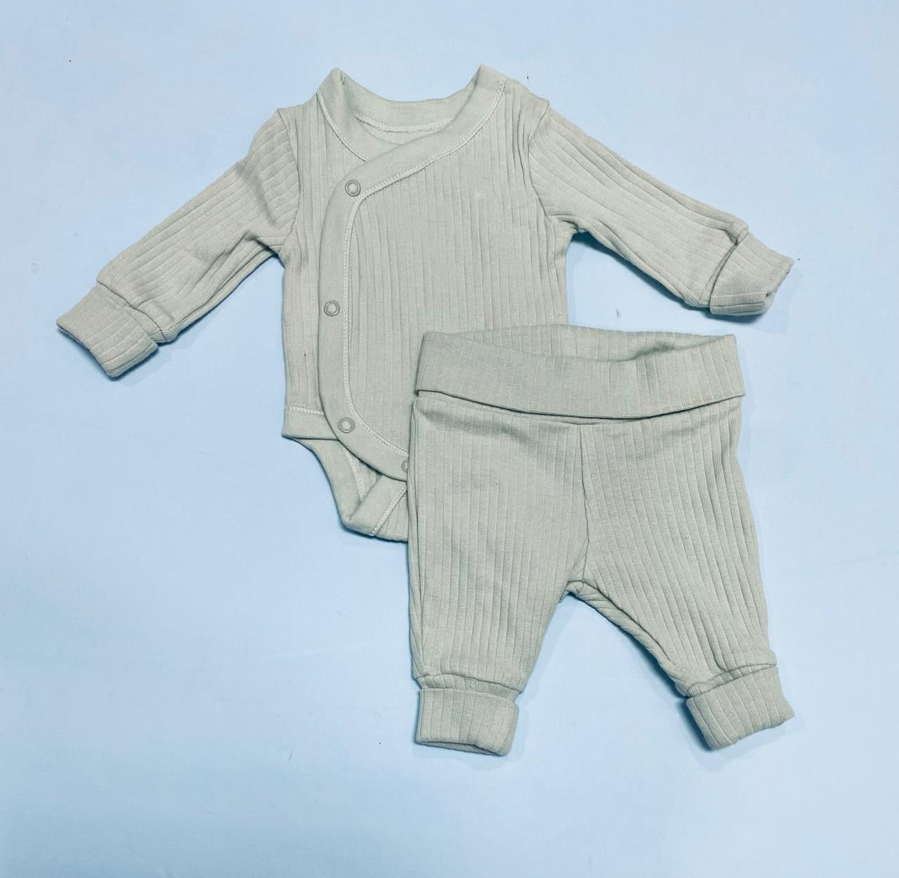 Set 2 piezas mameluco verde bebé Niño primark
