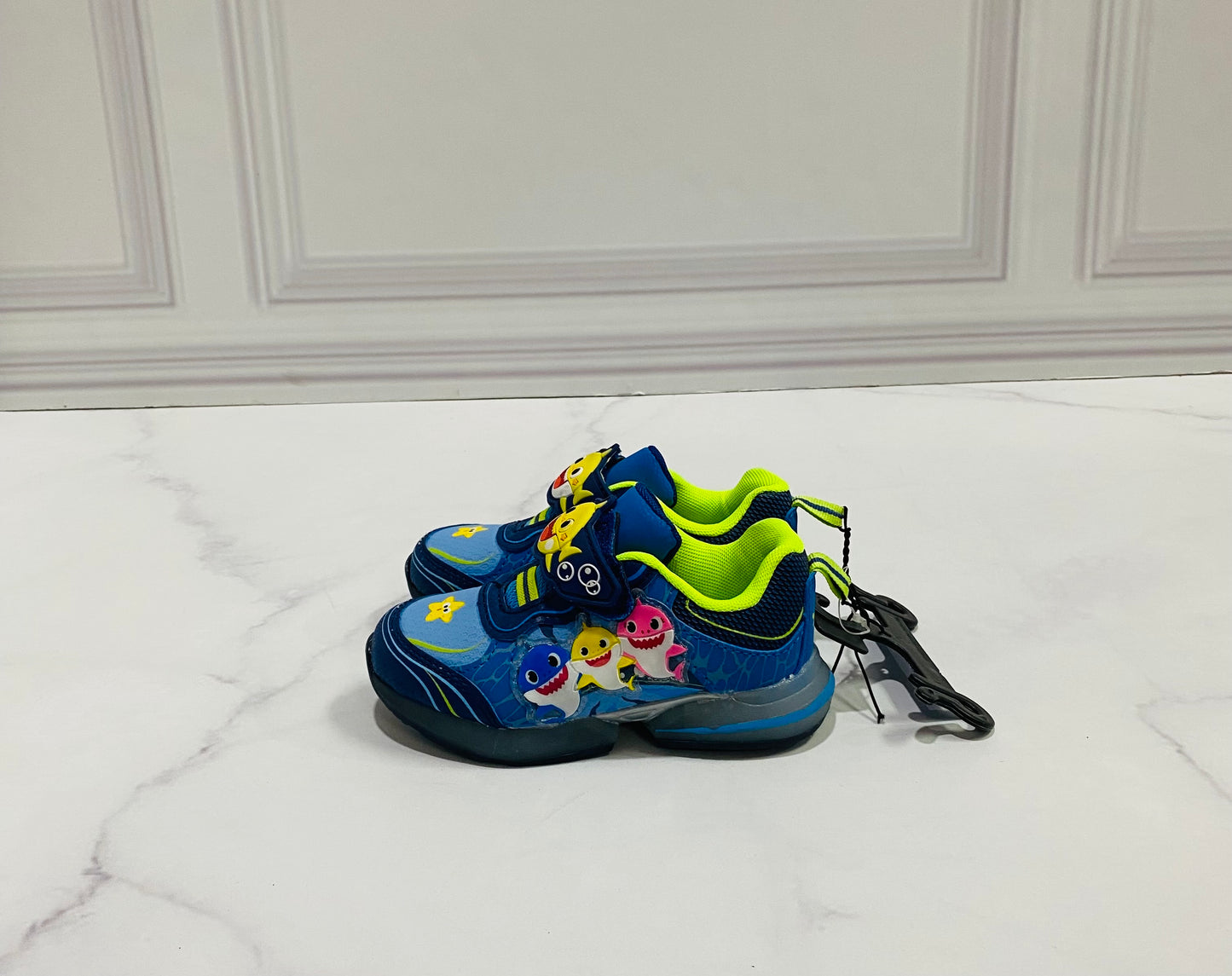 Tenis baby share niño luces