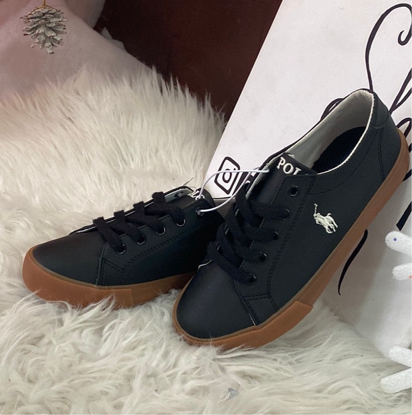 Tenis negros niño polo niño