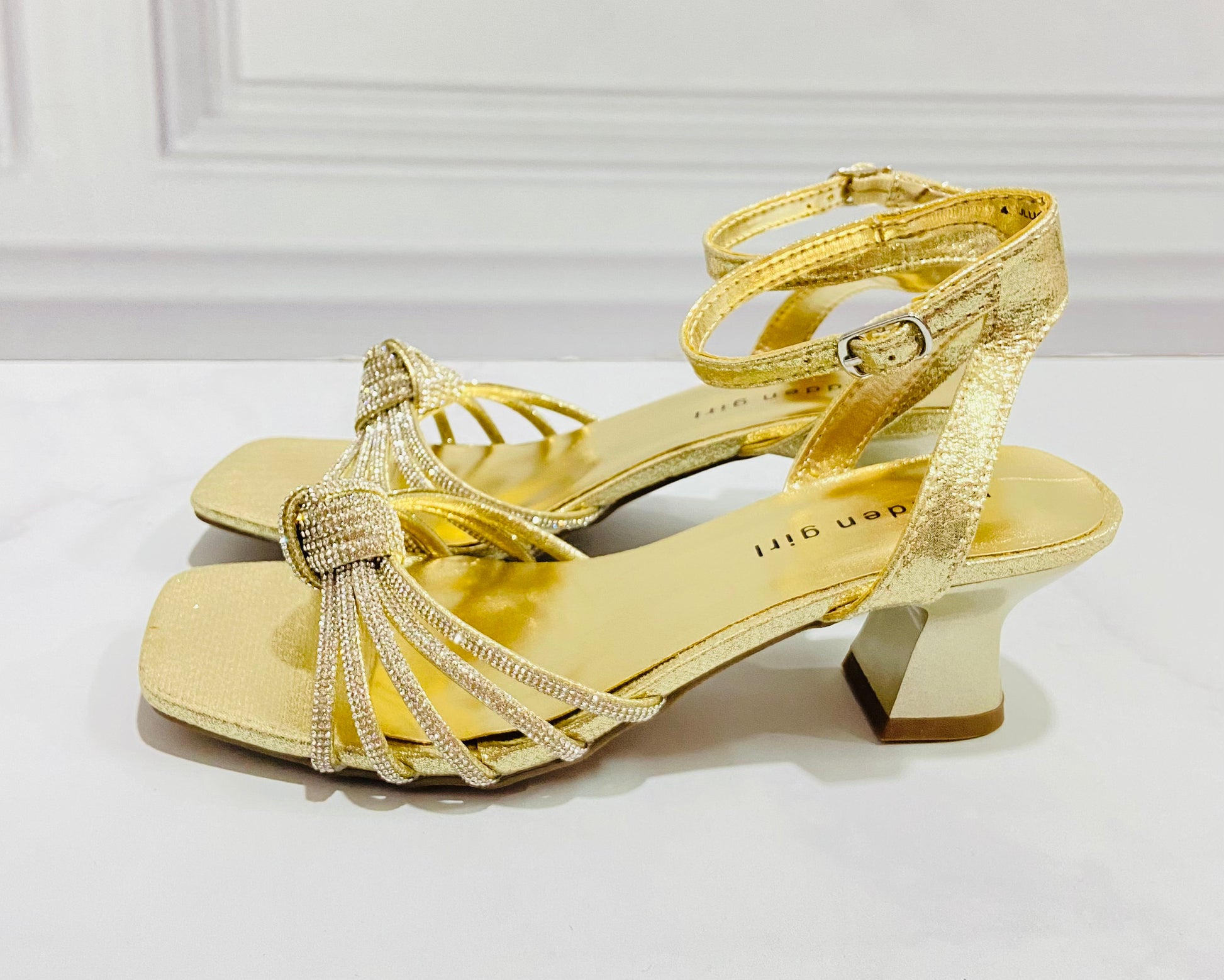 Zapatillas doradas hotsell
