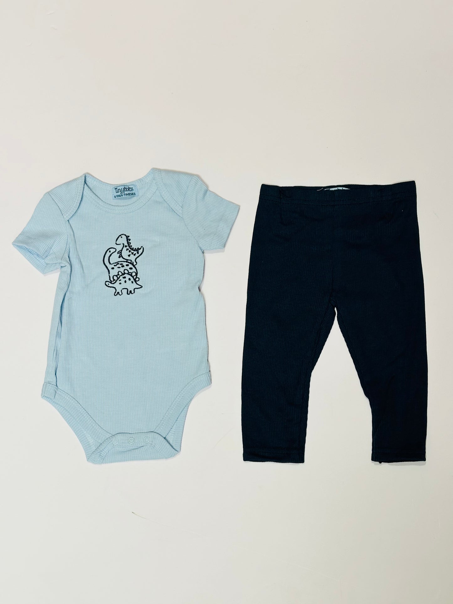 Set 2 piezas mameluco pijama azul bebe niño Tinytots AP15067