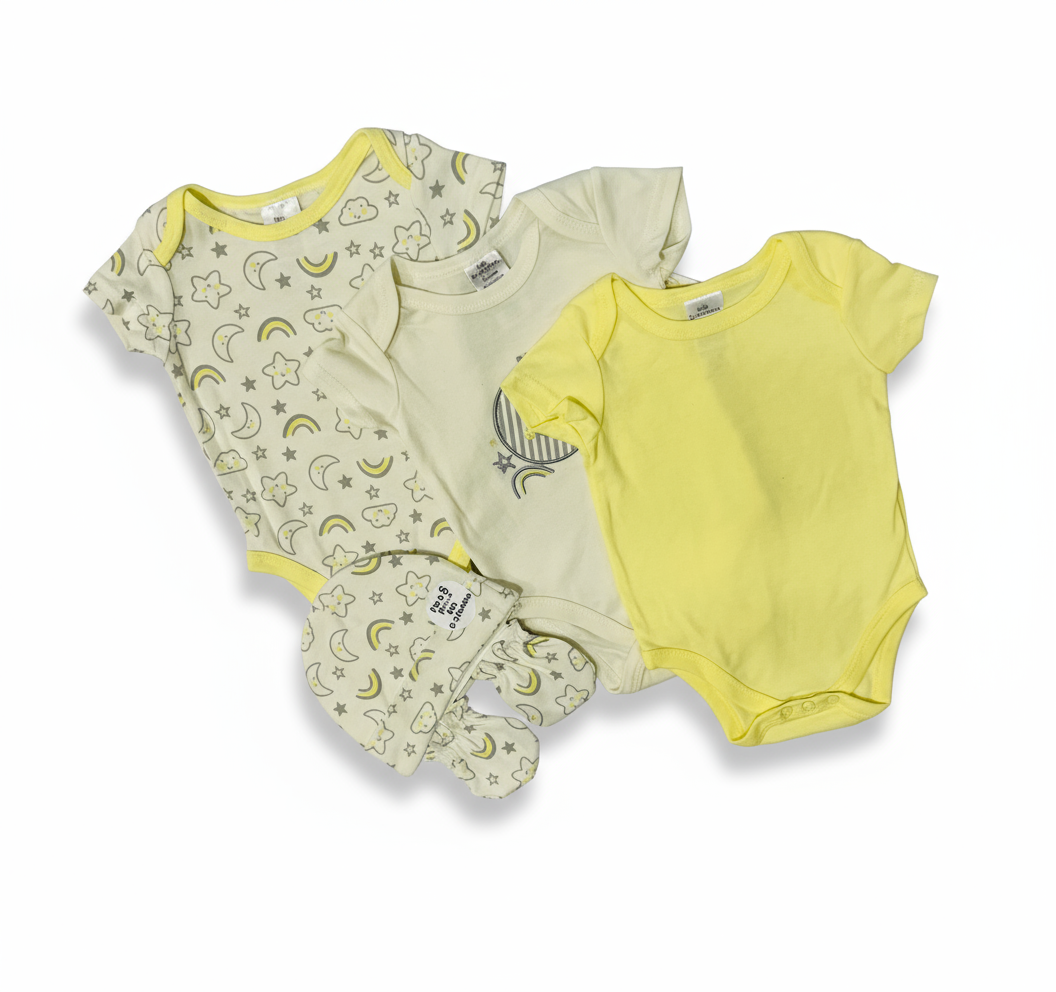 Set 4 piezas bebe niño amarillo
