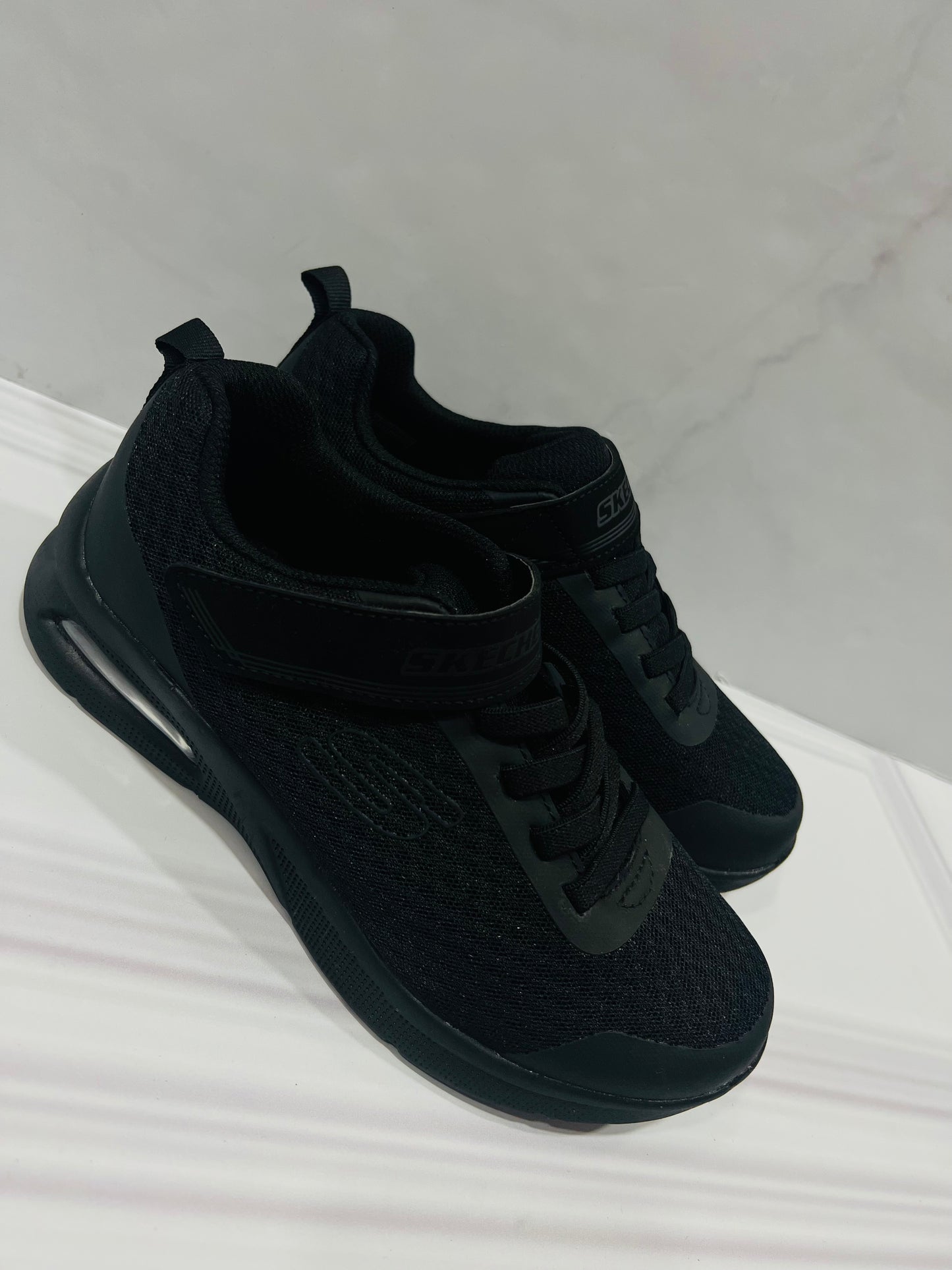 Tenis Negros Niño niña Skechers zapatos negros