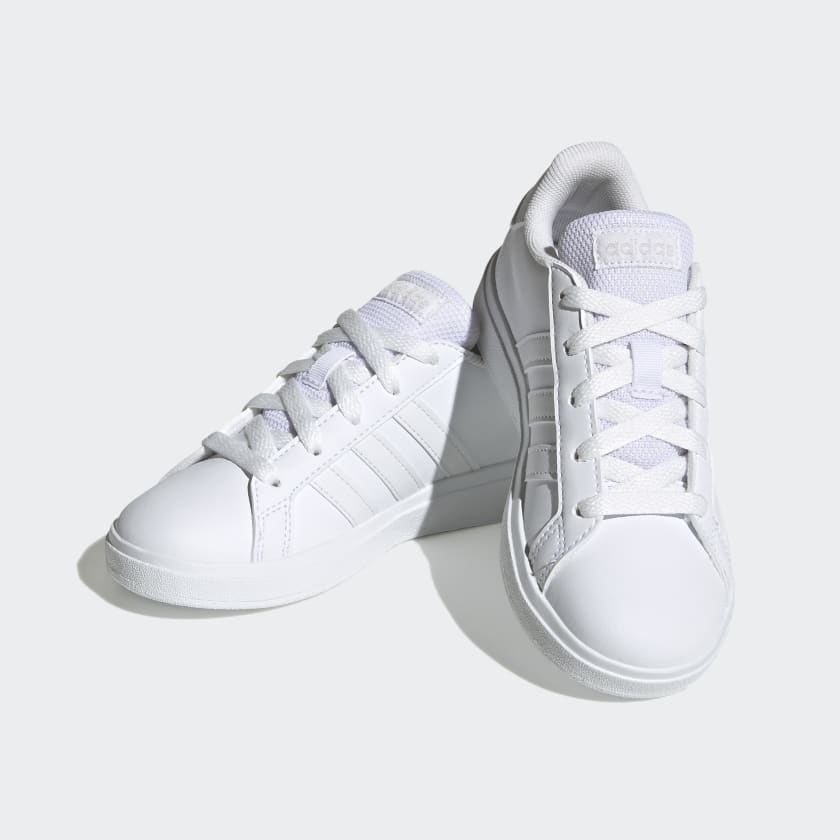 Tenis blanco Adidas plantilla plana