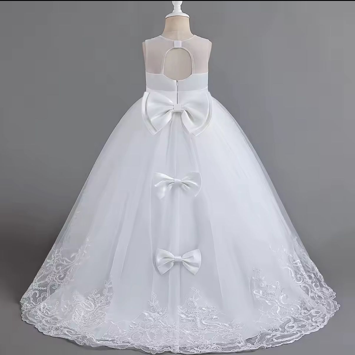 Vestido blanco evento gala bautizo niña