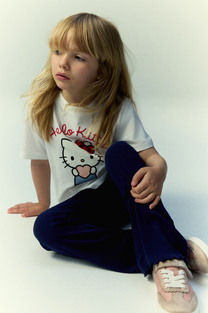 Set conjunto 2 piezas camisa blanca pantalon azul niña Hello Kitty H&M 1300354