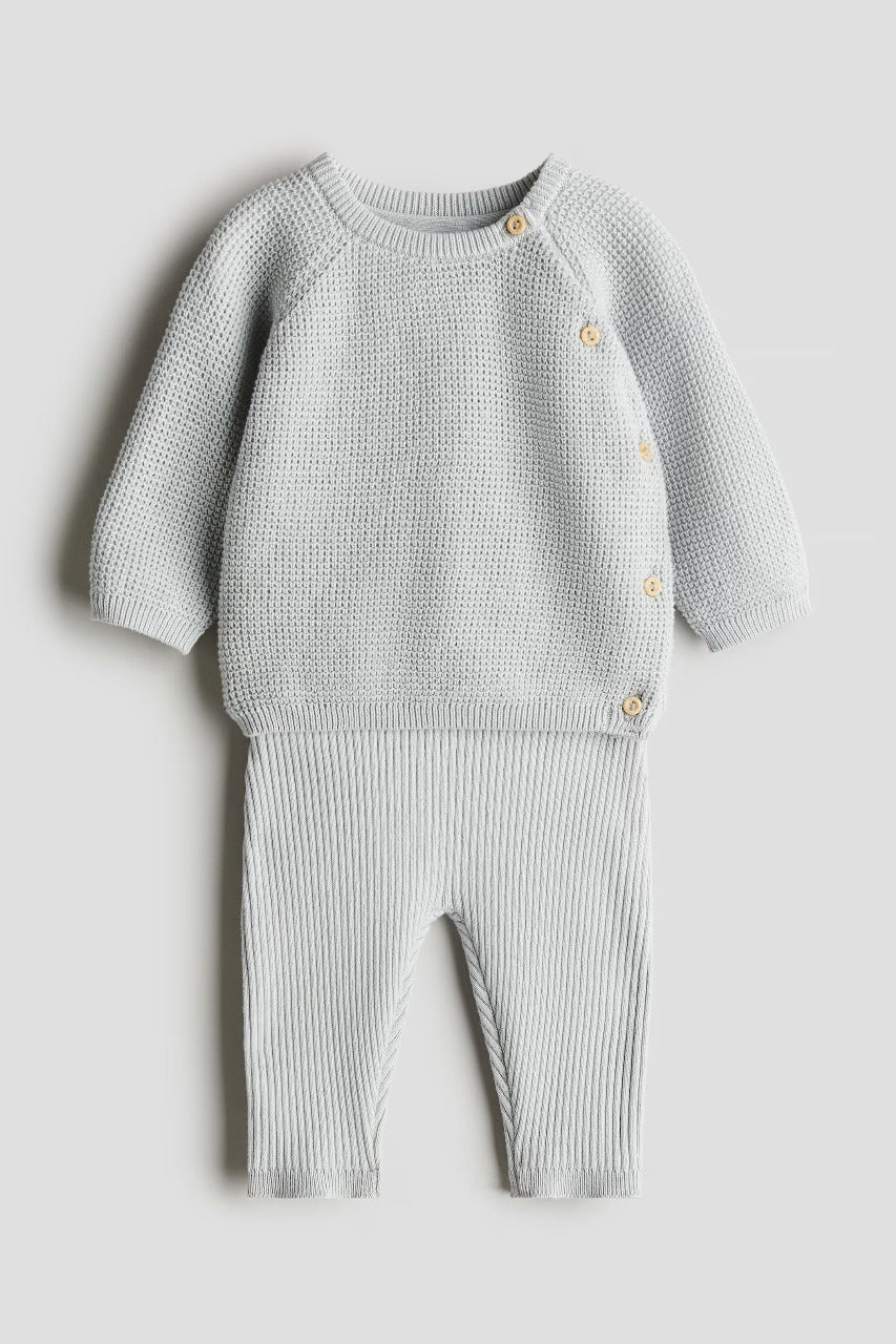 Set conjunto sueter pantalon gris bebe niña niño H&M 1131075024