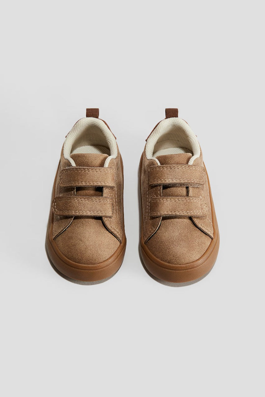 Zapato sneakers tenis bebe niño café H&M 1263799005