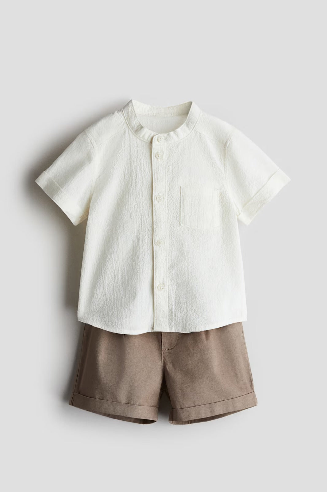 Set conjunto 2 piezas camisa beige short cafe bebe niño H&M 1278019