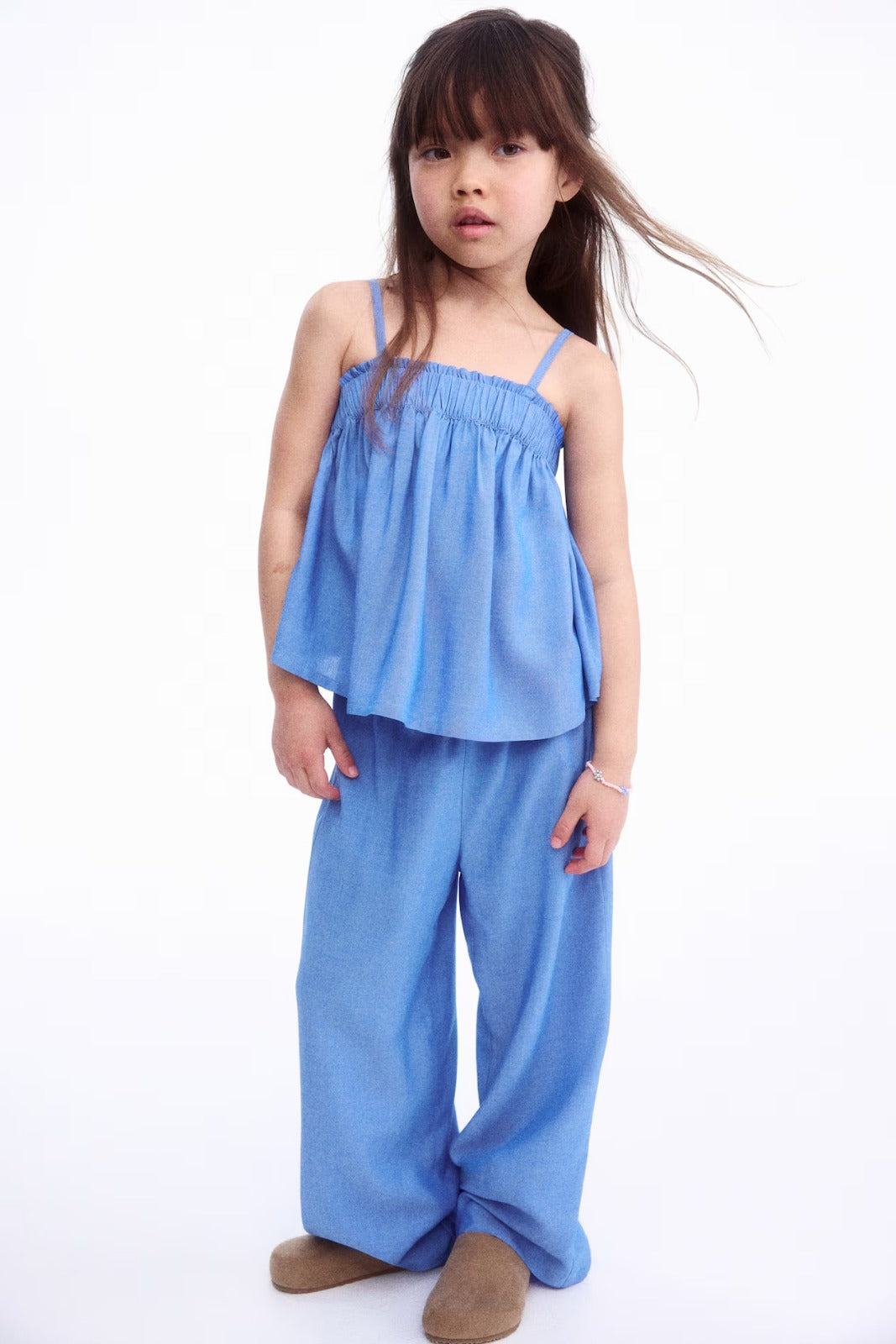 Set 2 piezas pantaloneta camisa azul niña H&M 1272995