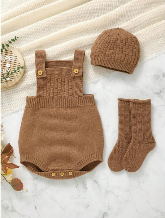 Set 3 piezas overall calcetines gorro café bebe niño sa2403116273723842