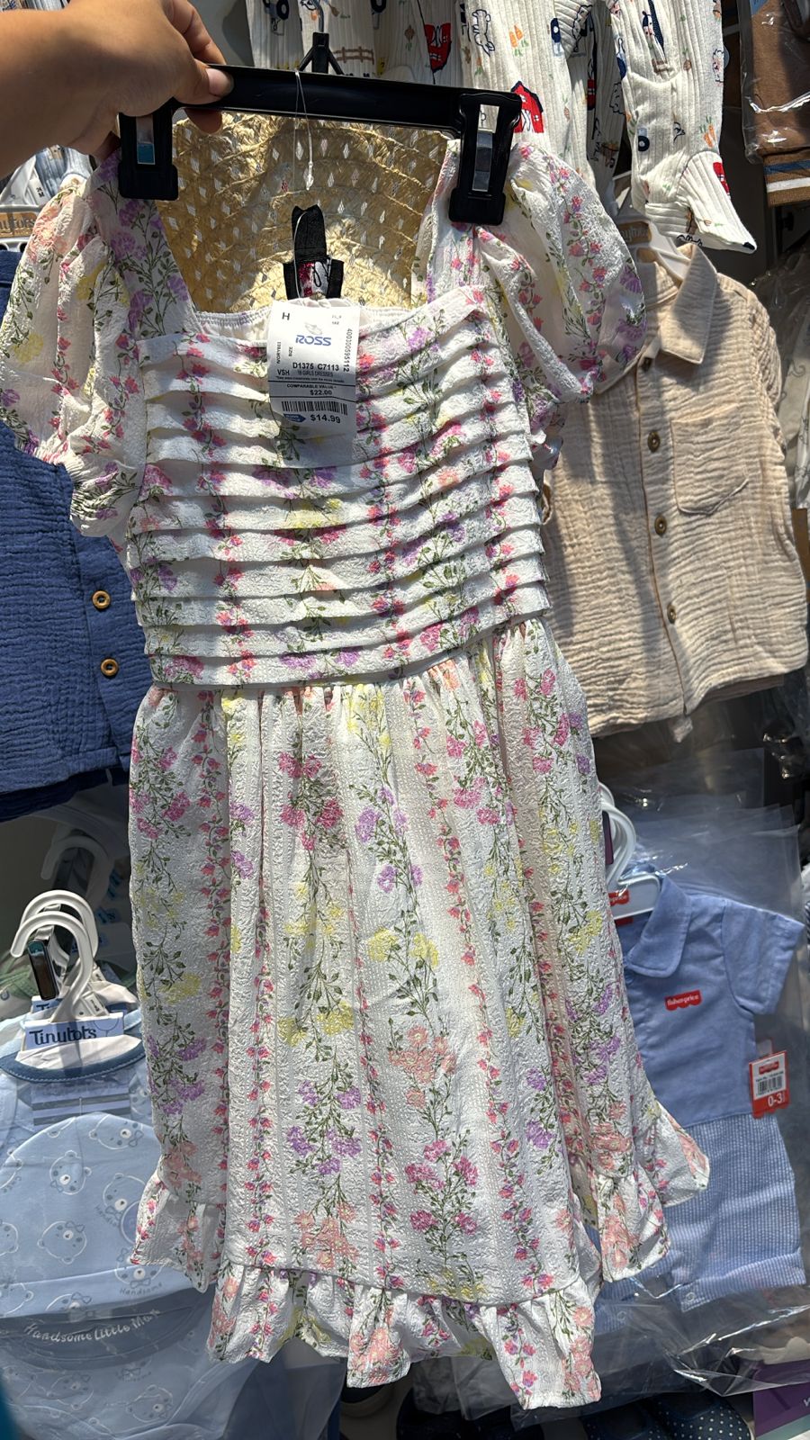 Vestido blanco floreado niña