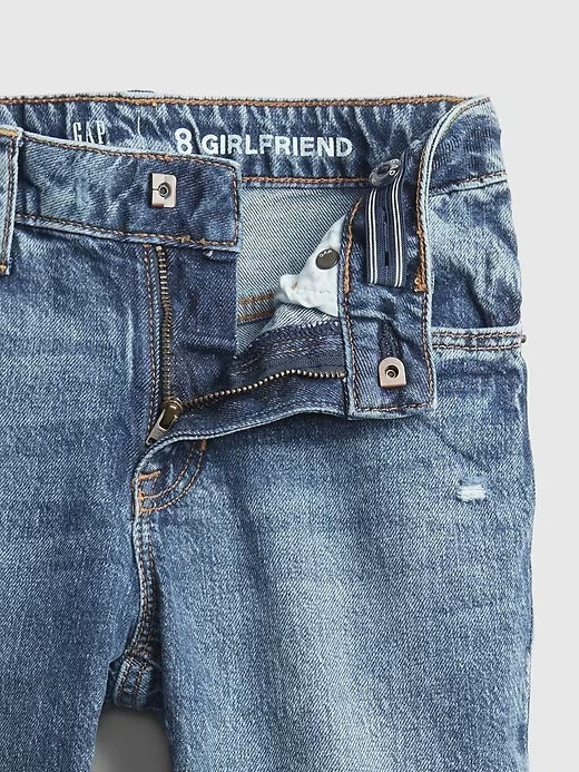 Pantalon Jeans girlfriend roto Gap Niña