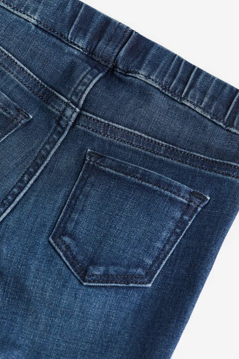Pantalon Jeans H&M niña acampanado azul oscuro. 1102642