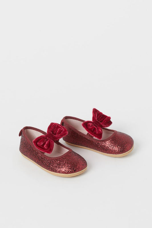Zapatillas H&M rojas bebe niña chongo rojo vino escarchadas