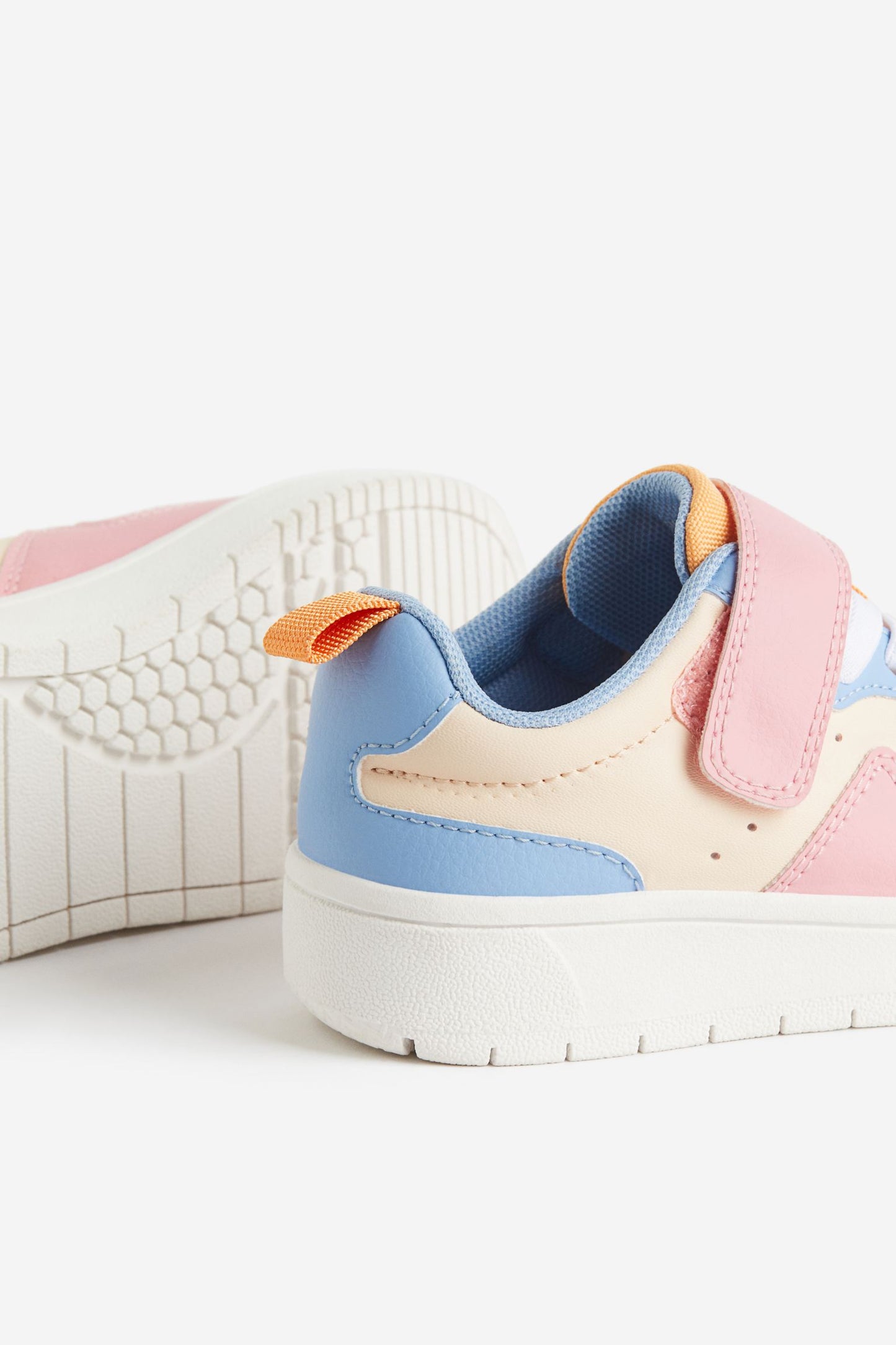 Tenis Sneakers colores pastel niña H&M
