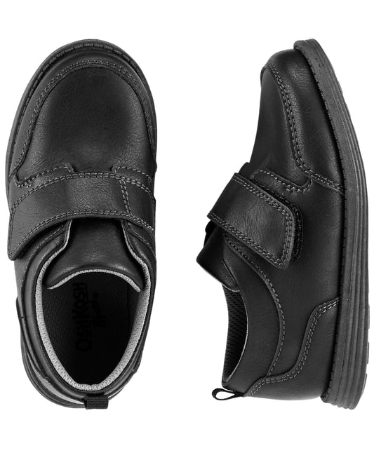 Zapatos negros formal Oshkosh