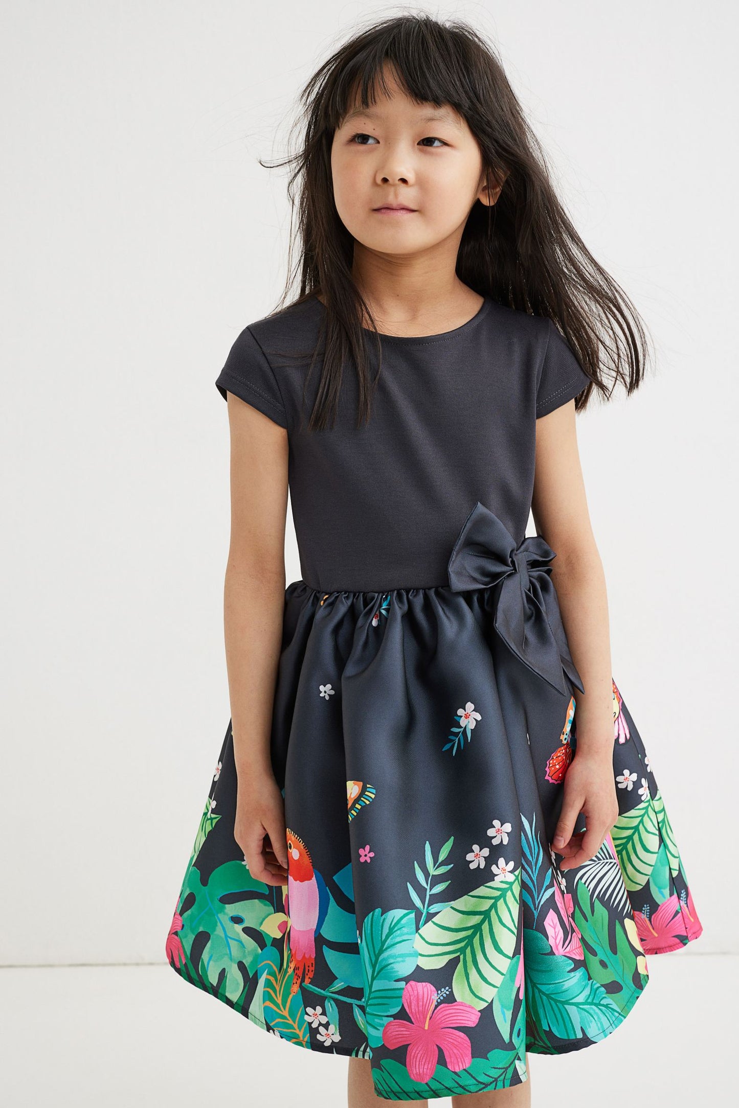 Vestido niña H&M  negro flores
