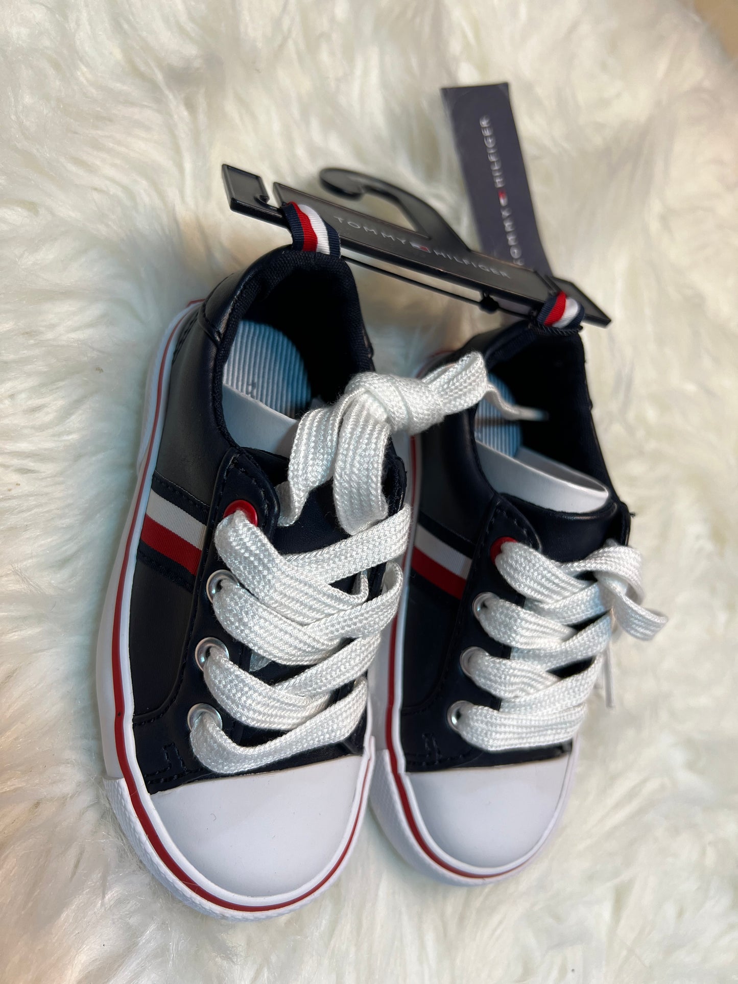 Tenis azules niño tommy