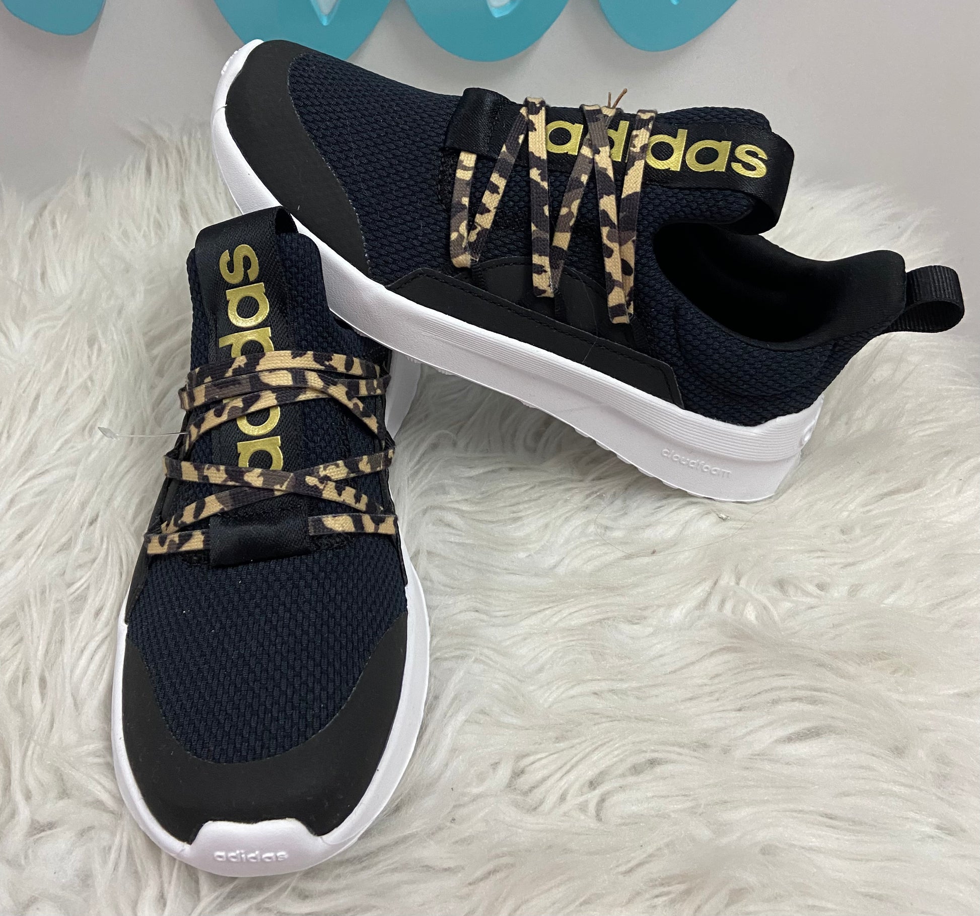 Tennis top negros adidas