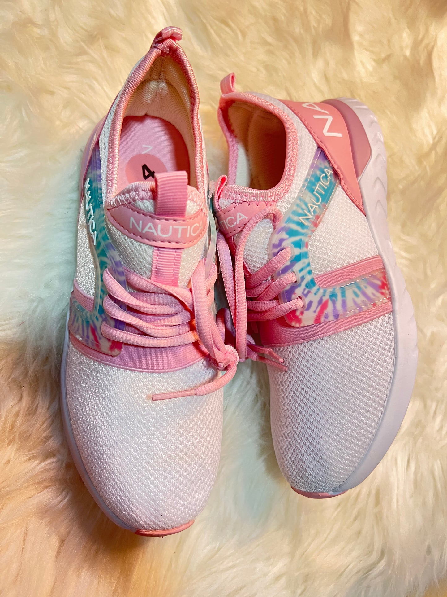Tenis blancos nautica niña