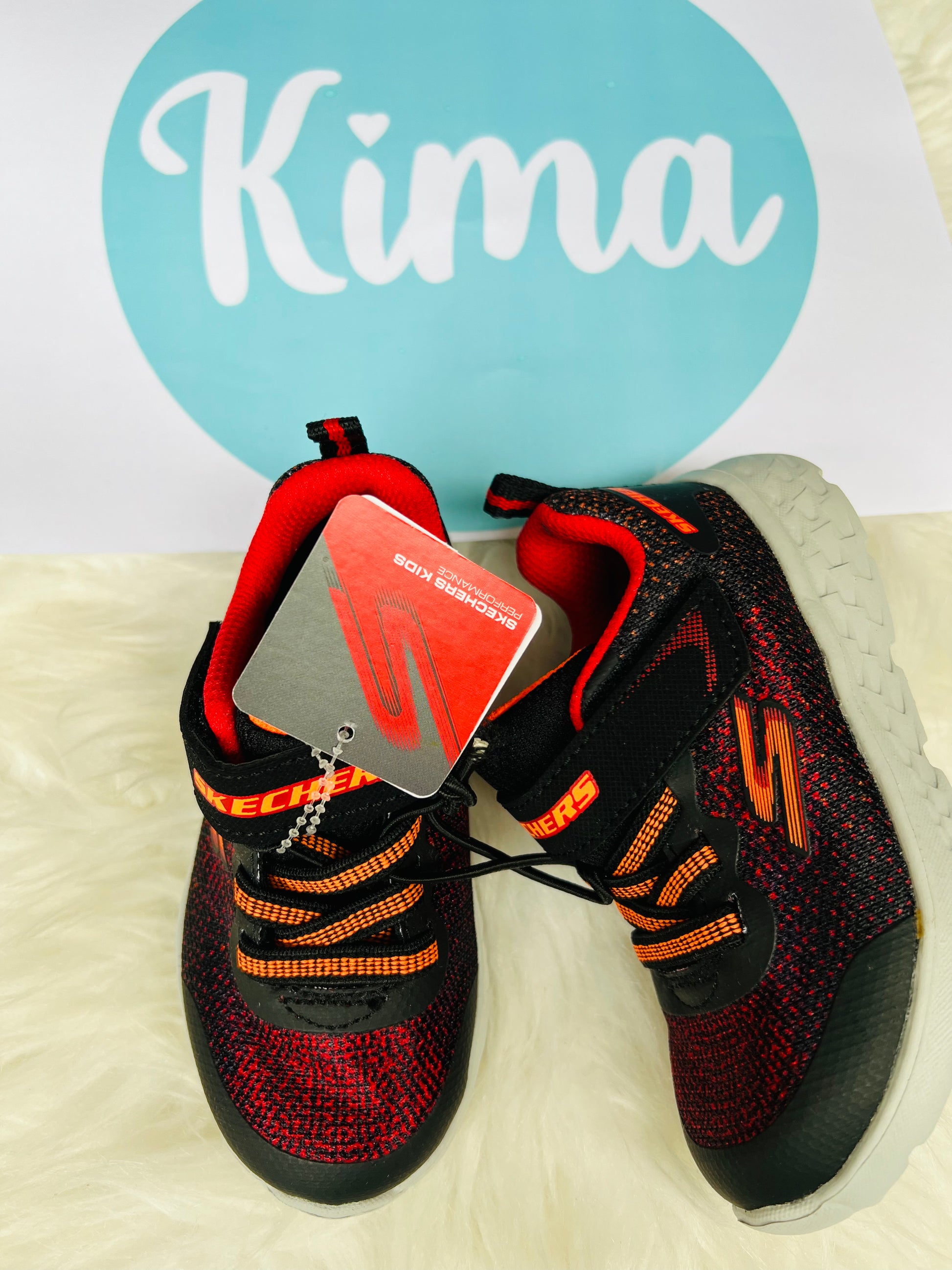 Tenis ni o negros Sketcher Kima Shop HN