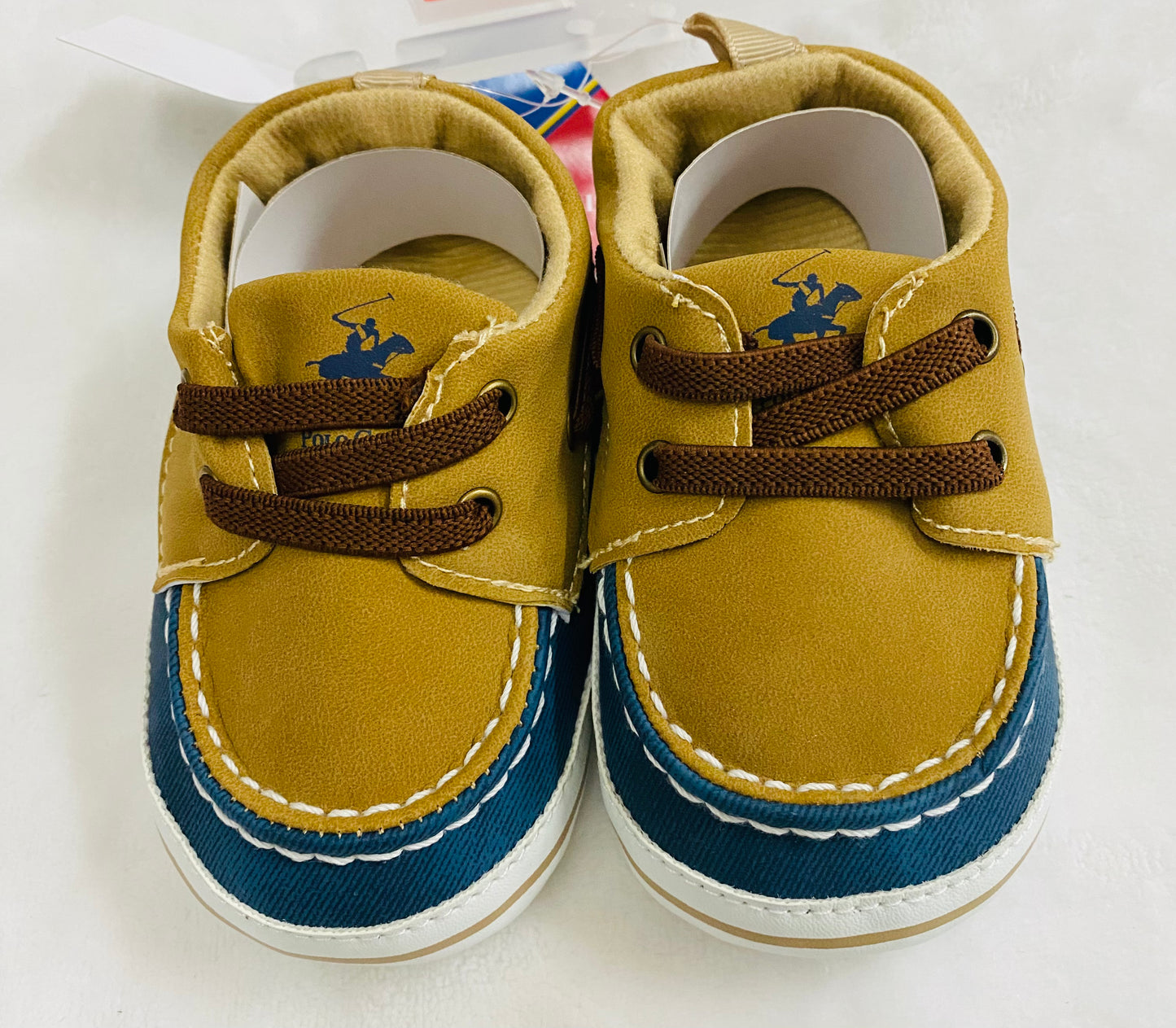 Zapato polo cafe bebé